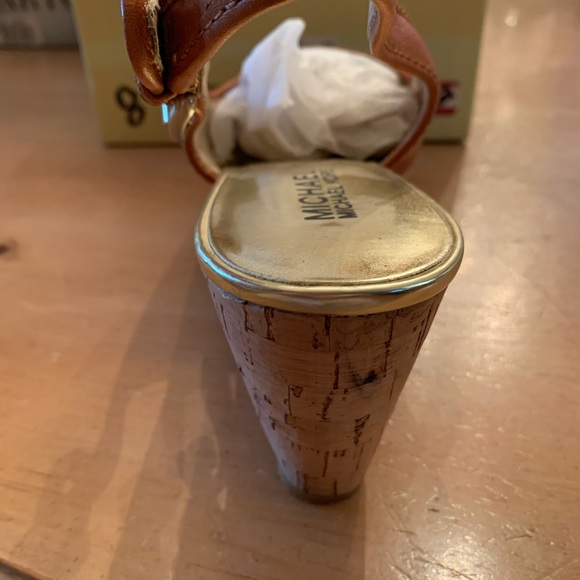 Michael Kors McGraw wedge heel - Picture 4 of 4